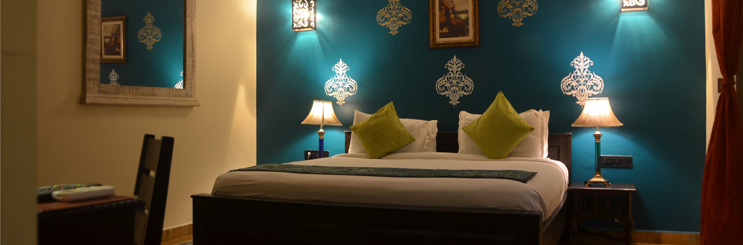 Rooms & Suites